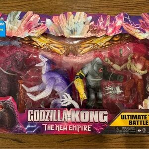 Purple and Gray Action Figures Ultimate Battle Set